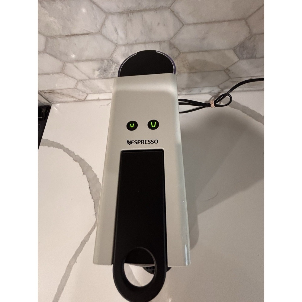 Nespresso Essenza Mini Espresso Coffee Machine Breville White BEC220WHT